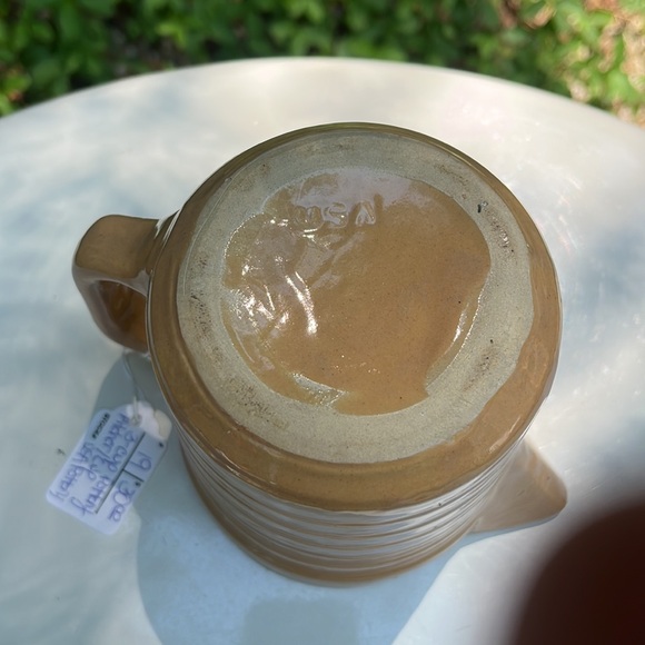 USA Pottery Measuring Cup/ Pitcher glazed beige burnt orange 3 cup capacity - Picture 4 of 4